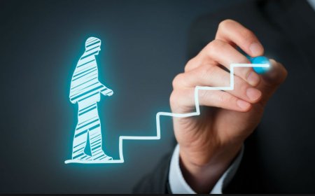 كيفية كتابة خطة عمل احترافية لمشروعك الناشئ (دليل شامل)